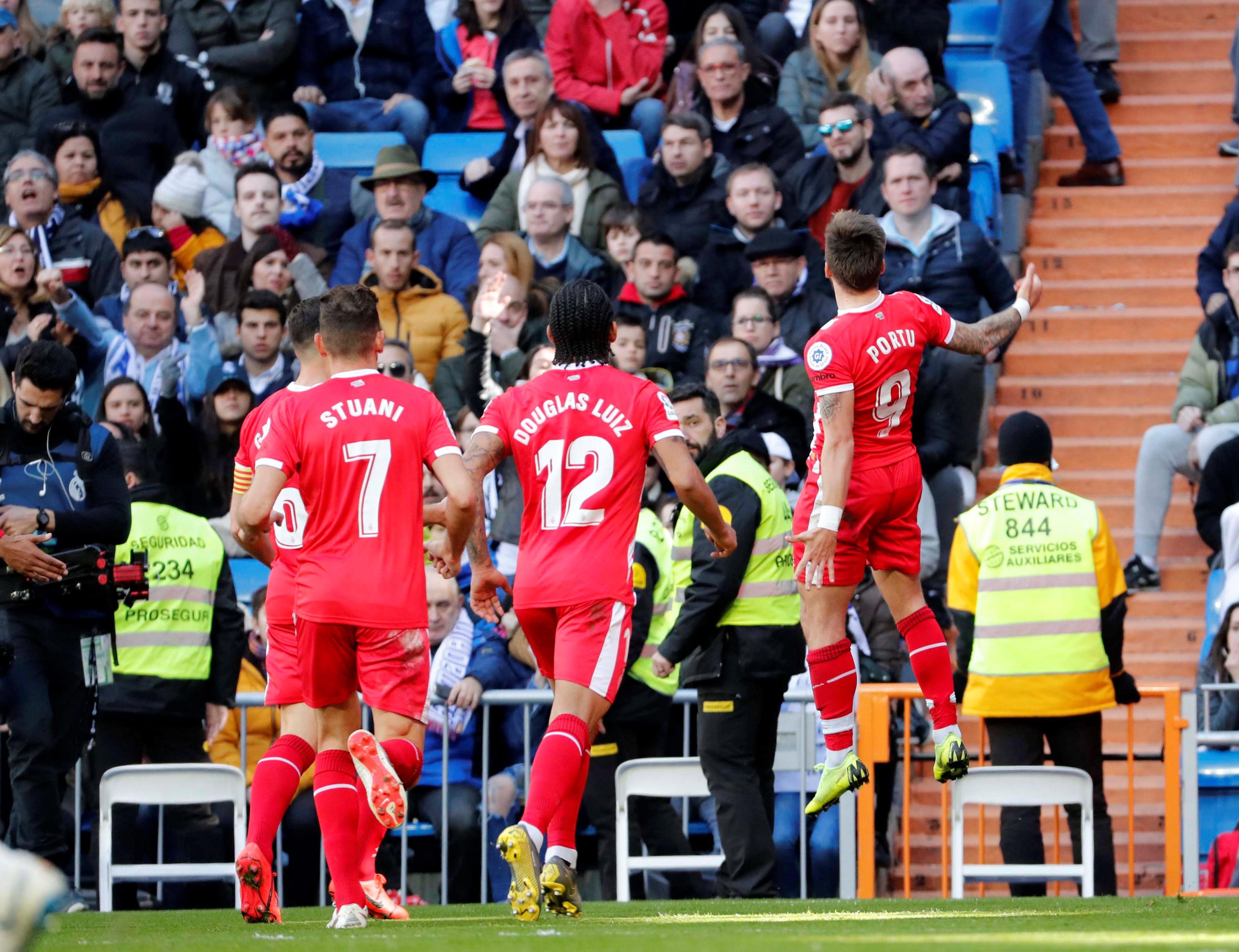 乌兹别克斯坦1-0阿联酋，舒库罗夫点射，马宁出示红牌+判点